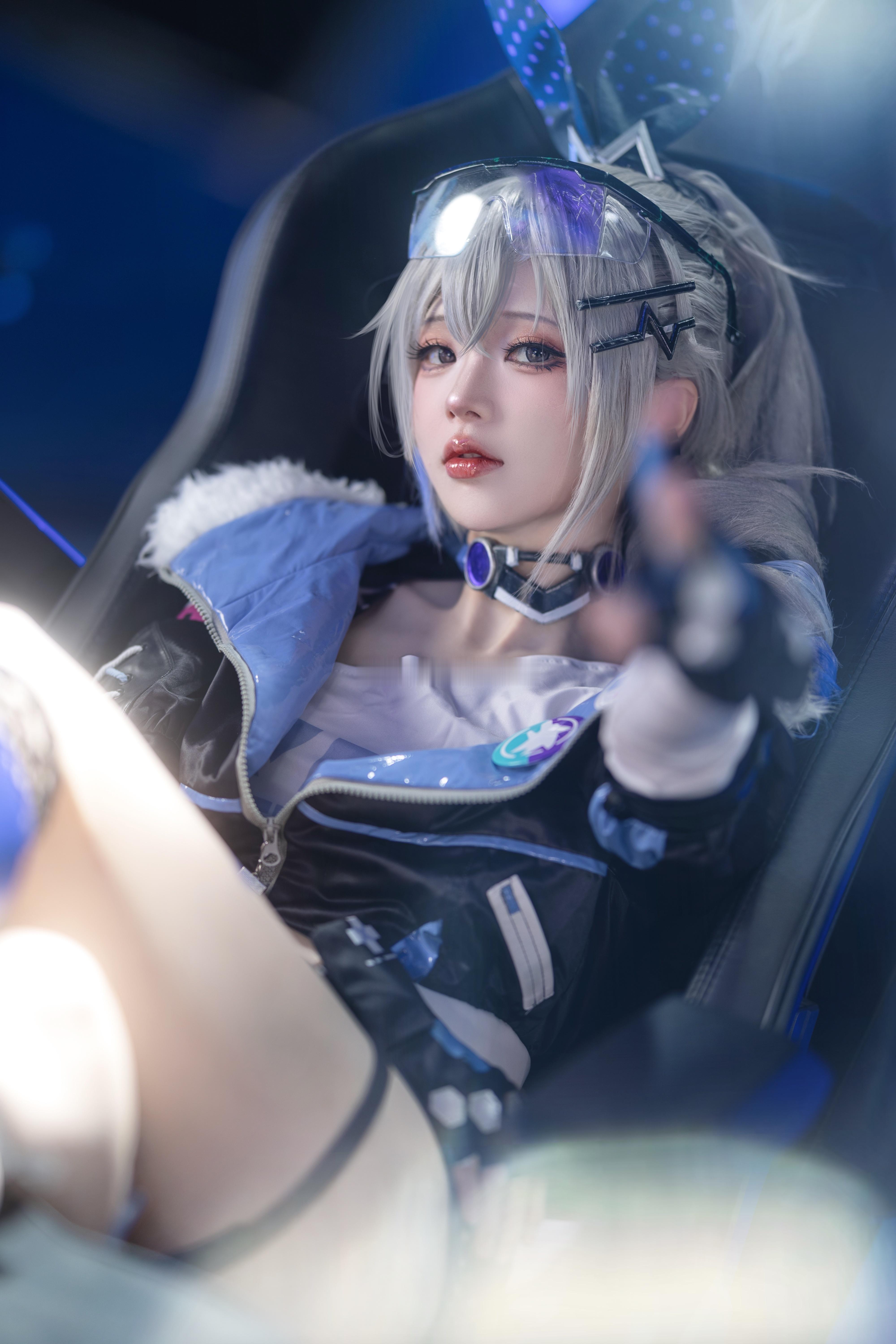 #崩坏星穹铁道[超话]##崩坏星穹铁道##cos正片##星穹铁道银狼# 来 速战