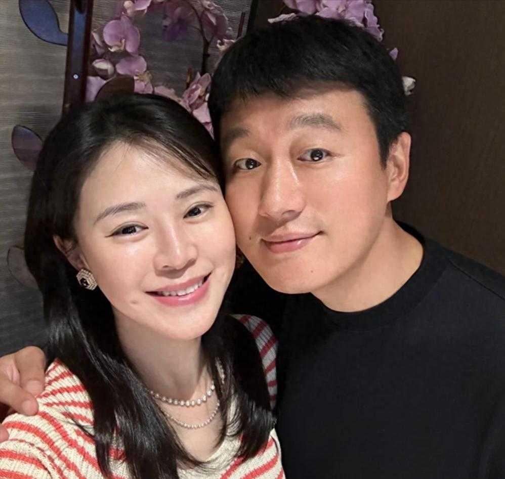 一儿两女本已知足，佟大为结婚纪念日幸福加码
佟大为原本觉得一儿两女已是圆满，七夕