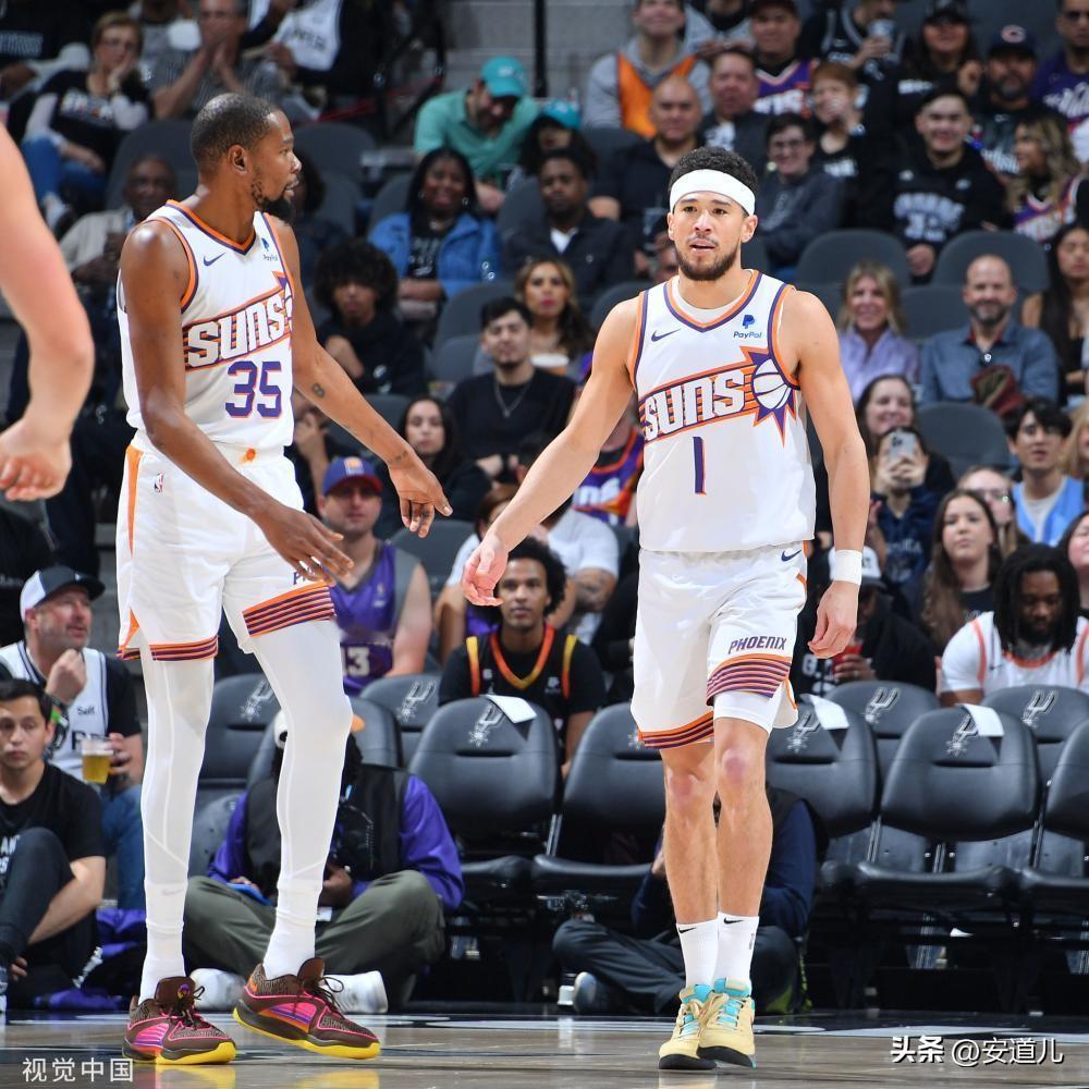 杜兰特布克合砍57分 文班13+5马刺惨败太阳
北京时间3月24日，NBA常规赛