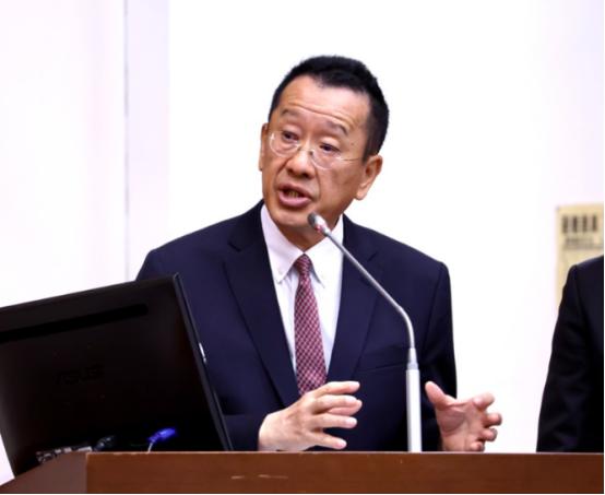 台“防长”顾立雄发表声明，
 
5月25日，台湾地区防务部负责人顾立雄上午出席立