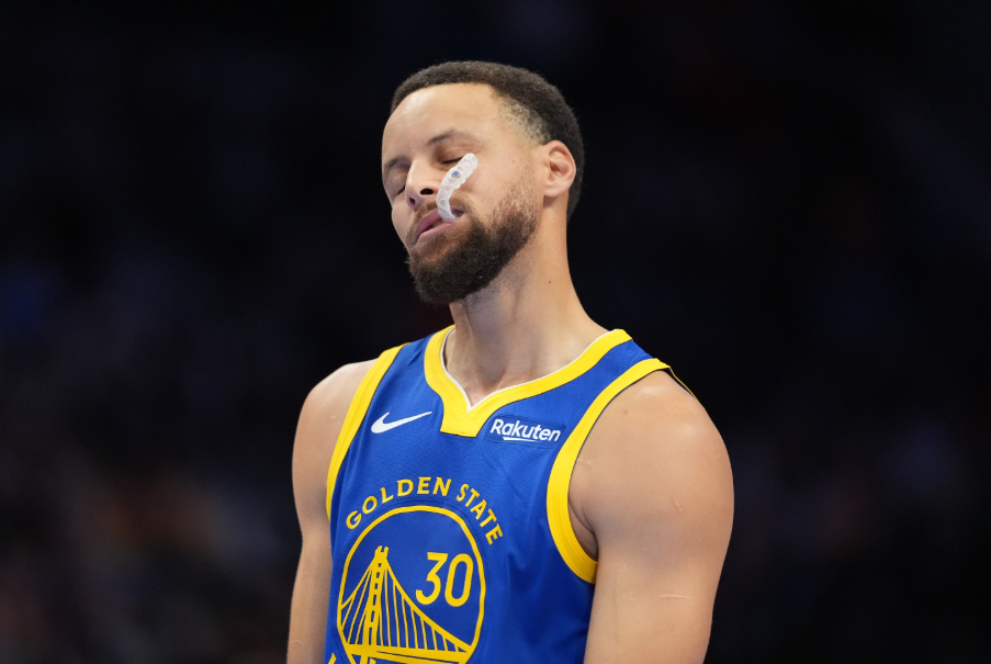 今日美媒HoopsHype发文统计了NBA球员的税后工资（指球员在扣除联邦税、州