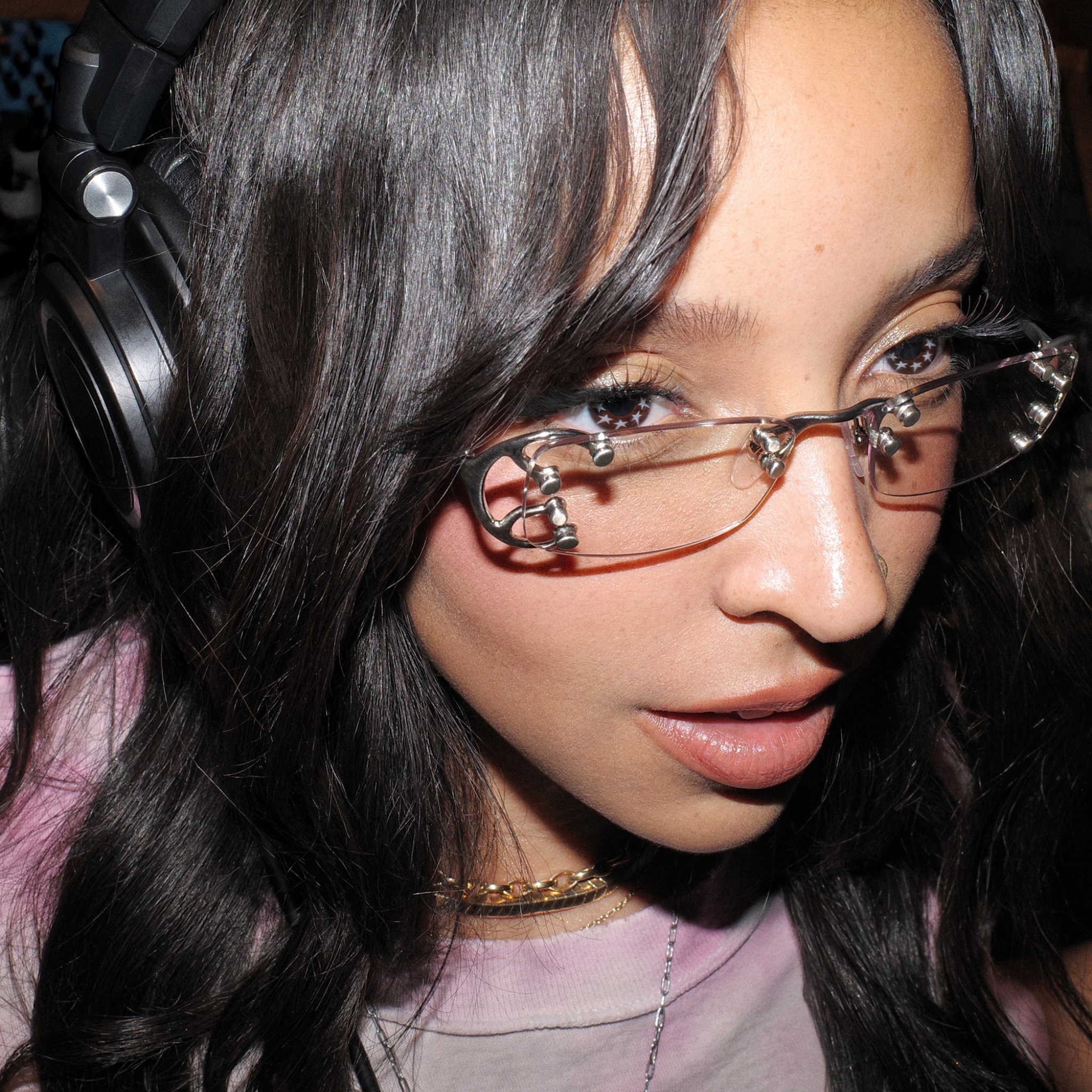 Tinashe 新单曲Crash Out已发布。新专辑《POPSTAR》将于9月