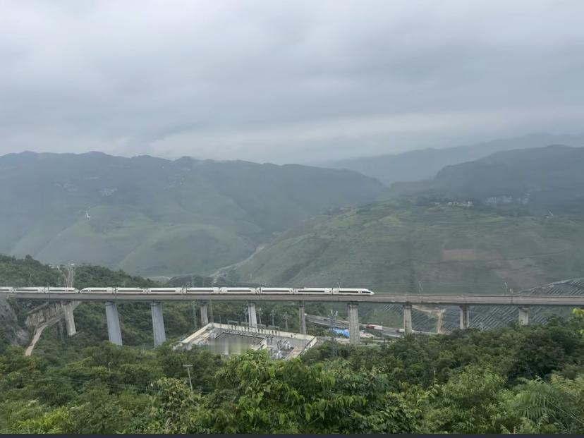 沪昆高铁上的壁板坡隧道，冈乌隧道将进行改造！彻底解决工程质量问题！

主要还是有