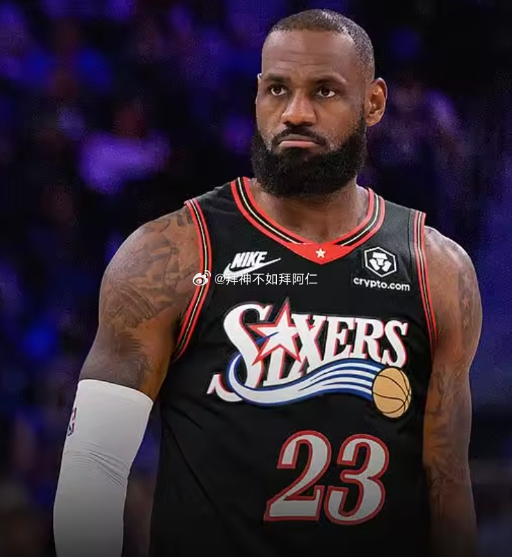 根据ESPN记者Shams的报道，勒布朗·詹姆斯与费城76人队达成一份为期两年价