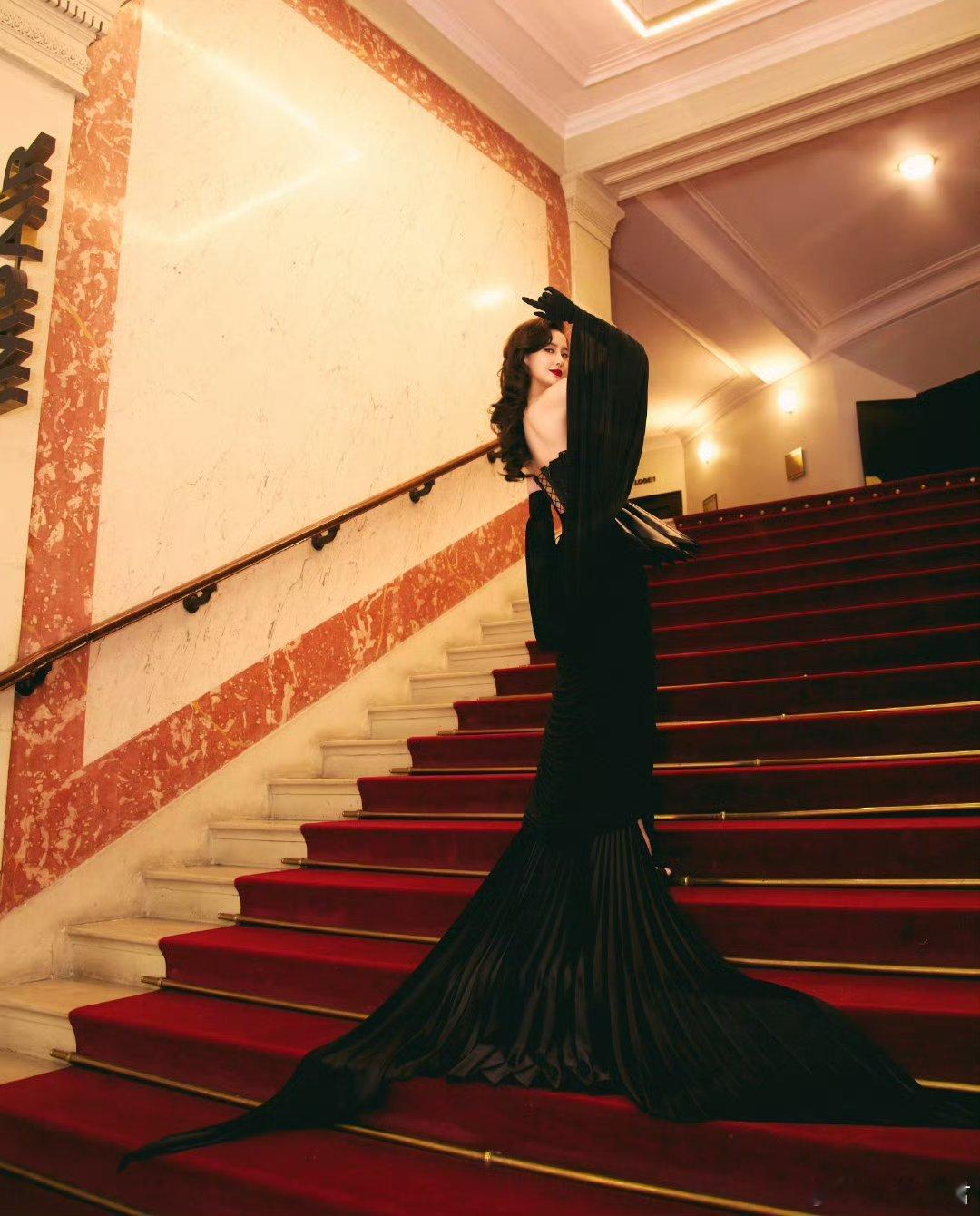 Angelababy后援会将恢复工作闪耀的巨星将继续大放异彩angelababy