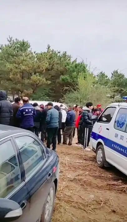 关于辽宁朝阳建平县黑水镇一名4岁女孩走失事件，持续引发社会关注。根据16日下午女