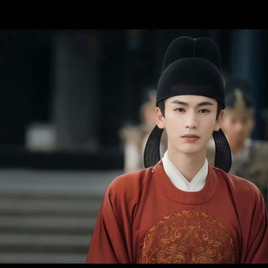 张凌赫95生唯一三平台破万男主恭喜张凌赫今晚继续来看逐玉