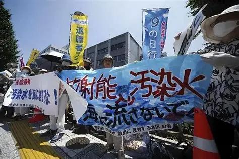 日本继续“放毒”。
6月1日，日本再次打开排海阀门，第20次。7800吨，含1.