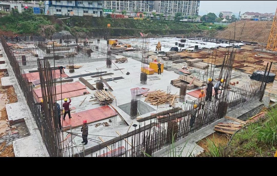 福建省三明市明溪县的红豆杉大酒配套工程施工进展顺利，这消息太让人振奋了！明溪可是