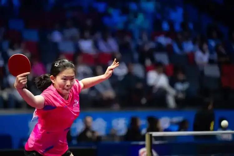 接连惨败，U19女团不辱使命夺冠[赞]
2025年11月25日，U19女团夺得世