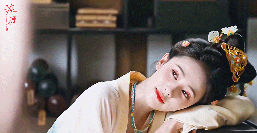 白鹿 《莫离》叶璃 / 动图▷EP18-03 黄衣（黄蓝）-睡颜 男主用书为她挡