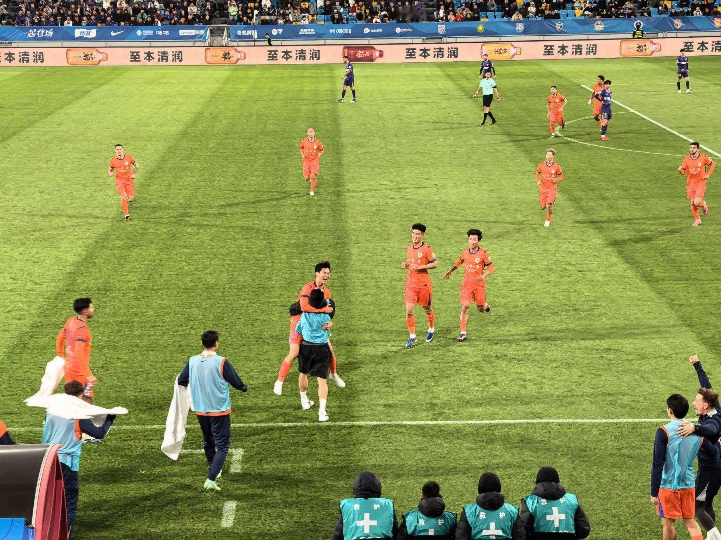 绝杀来了！！！陈泽仕进球啦！！！天津津门虎vs山东泰山