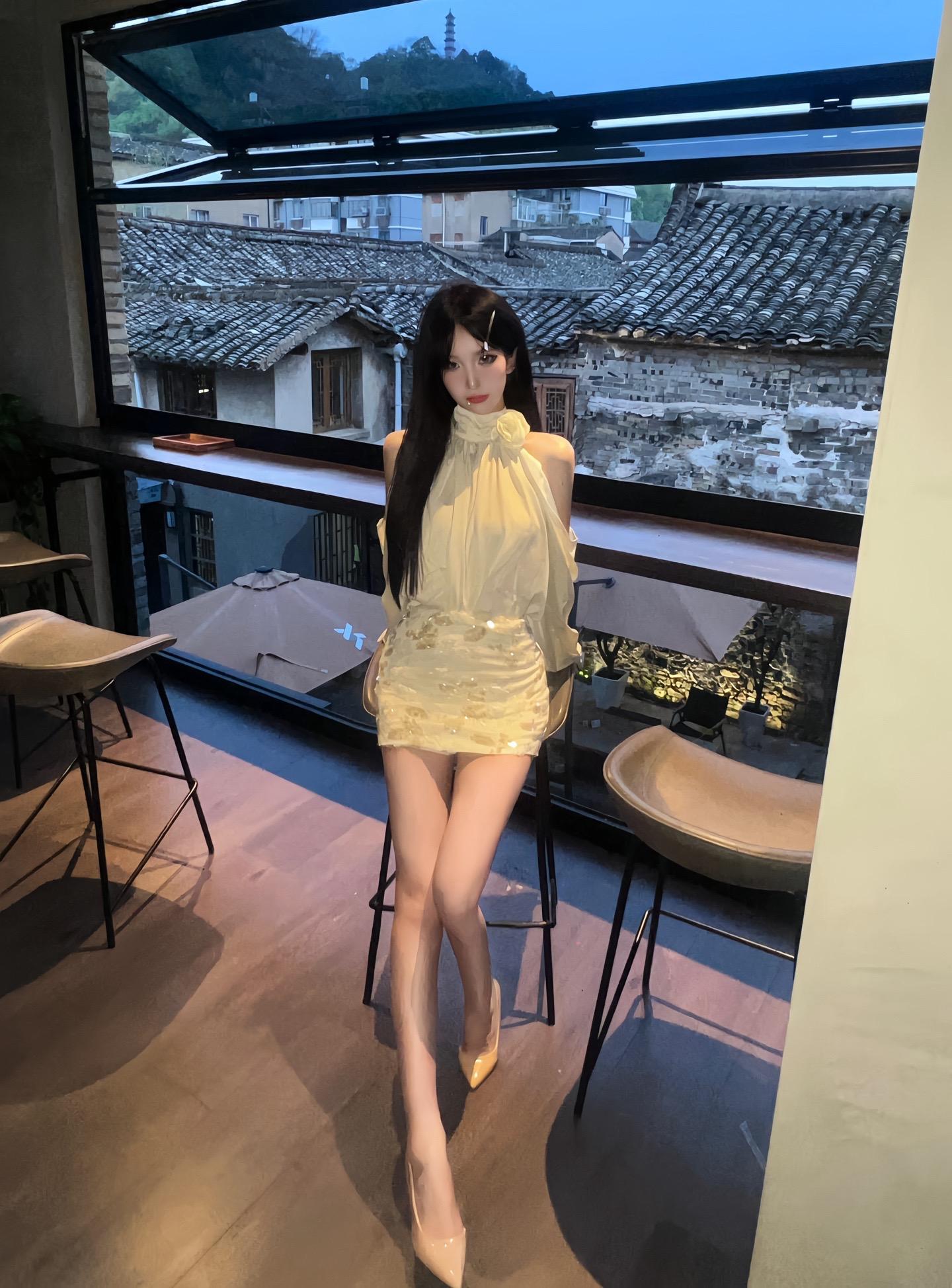 下雨了 别人等雨伞 而我等雨停