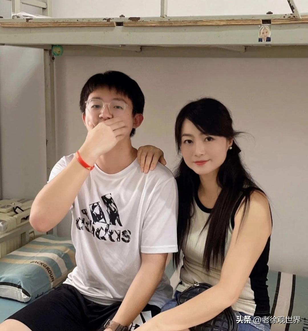 发现一个很奇怪的现象，妈妈称呼自己半大不小的儿子叫做大哥！

实在是不能理解，你