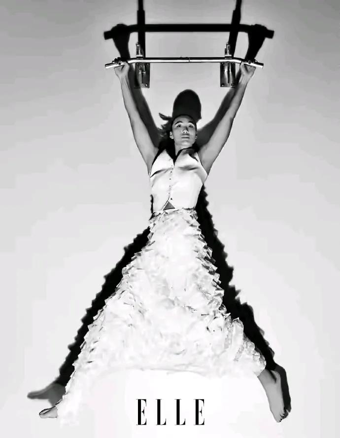 身高体型美，有气质，点赞[玫瑰][玫瑰][玫瑰][玫瑰][玫瑰]