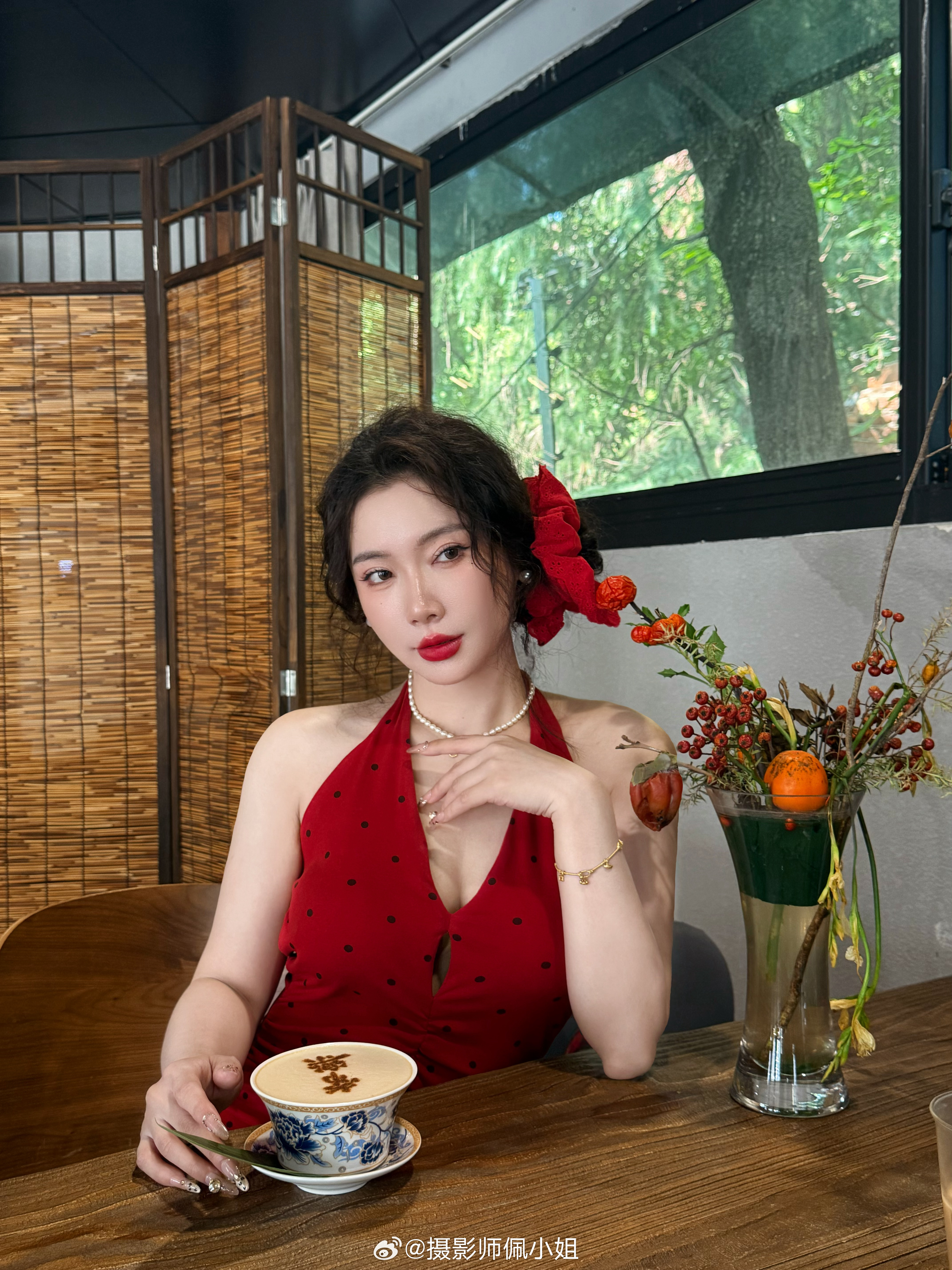 南京约拍[超话]  “和光同尘，与时舒卷”喜欢拍照也喜欢你御姐 ​​​
