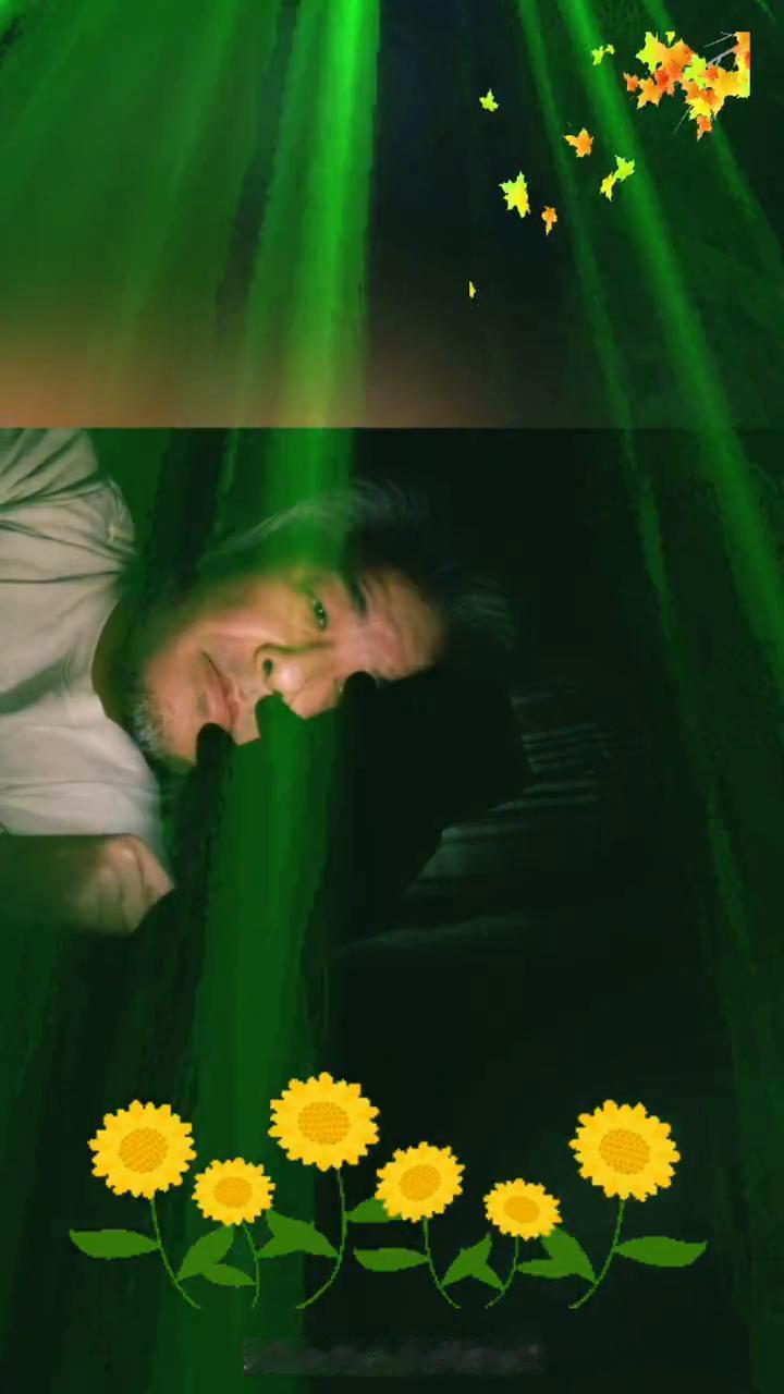 聪明的河流。
瓷杯摔出细纹时曾惋惜那份完整不再，直到晨光斜照竟见裂缝中淌着细碎金