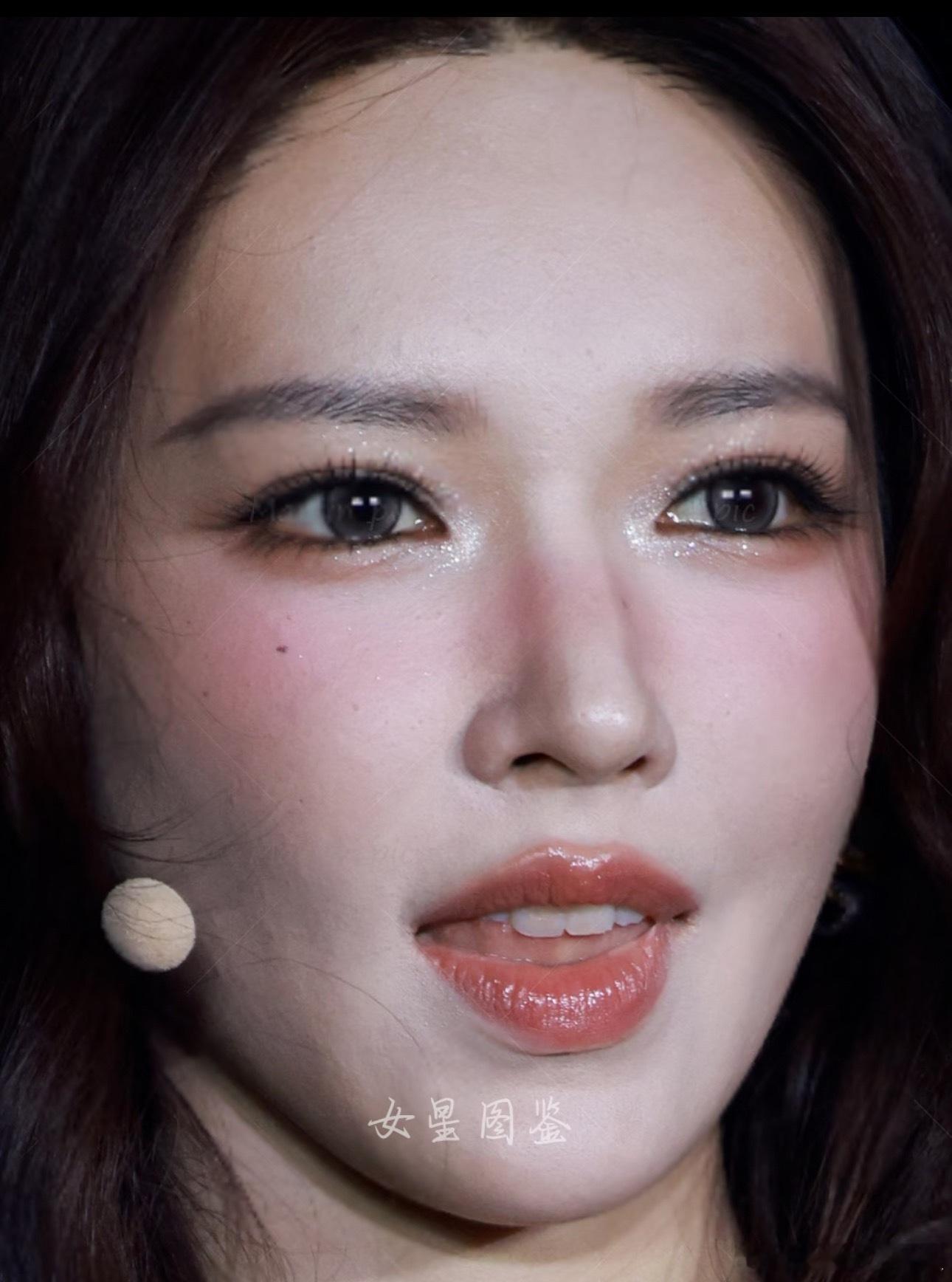 生图有点东西，一般人这样被怼脸拍都是车祸现场 