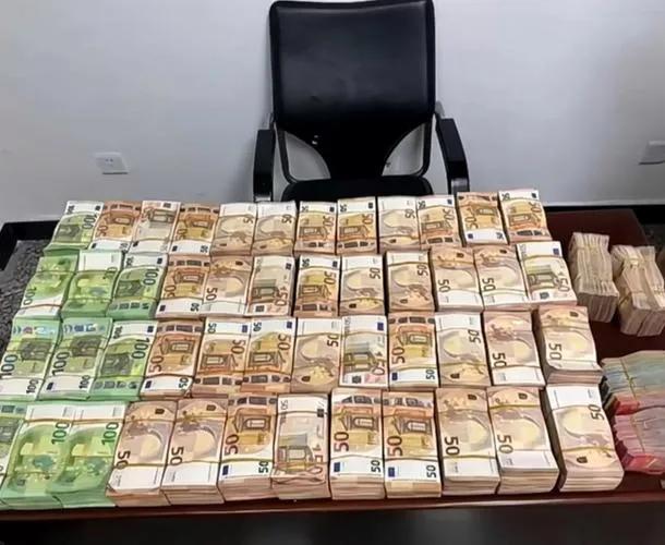 80亿欧元换来“台独”窜访欧洲议会
    由英、美、加、澳等35国极端反华议员