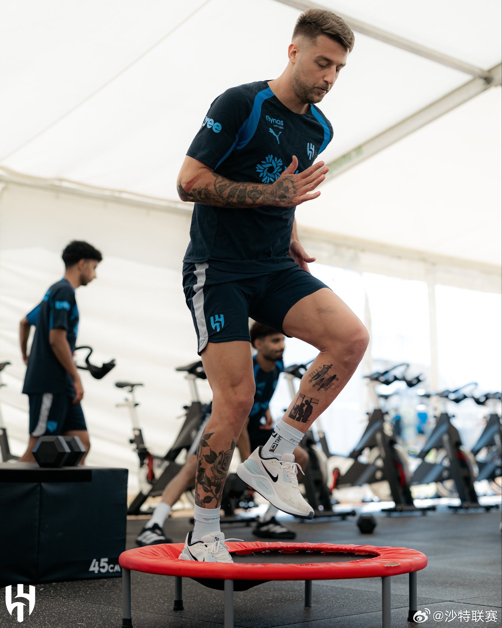 一起努力，力争好成绩💪利雅得新月今日训练图来袭📷沙特联赛