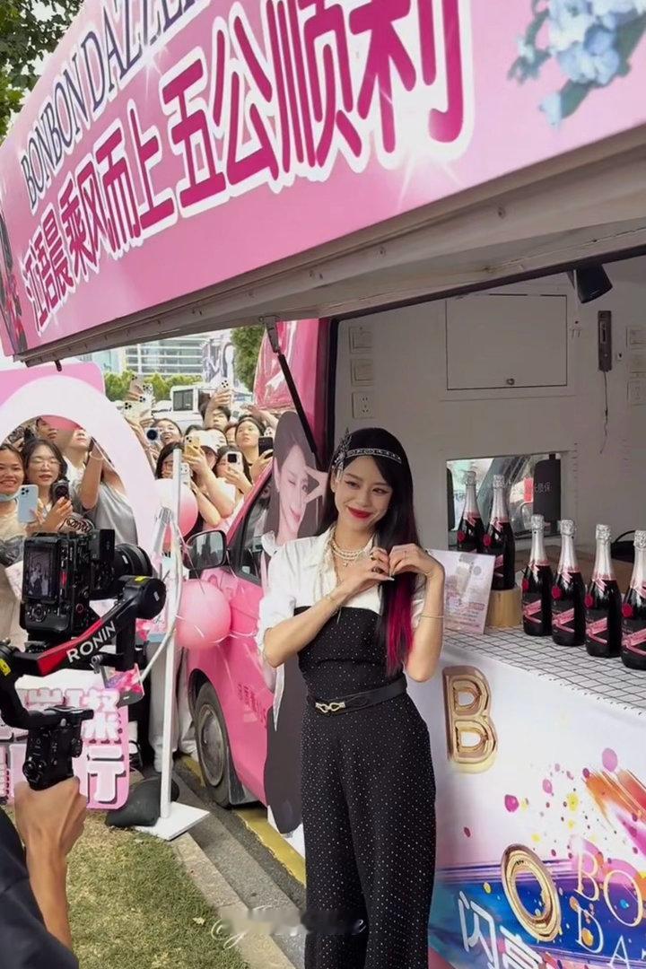 江语晨饭撒第一名江语晨从不敷衍粉丝 江语晨饭撒第一名这个称号真的实至名归！粉丝还