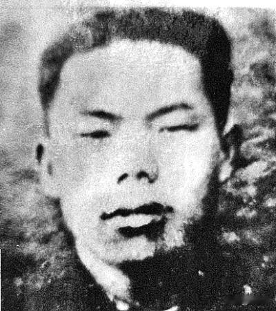 1952年，朝鲜战场上志愿军都在睡觉，一个战士却因为太激动睡不着，就在这时，一大