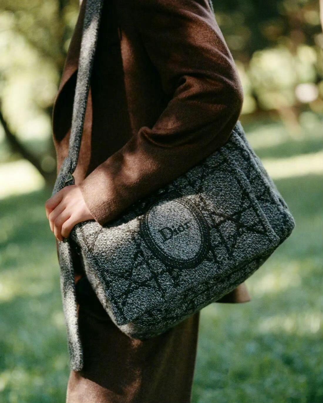 李昀锐 × Dior 全新宣传大片 📸 ​ ​​​