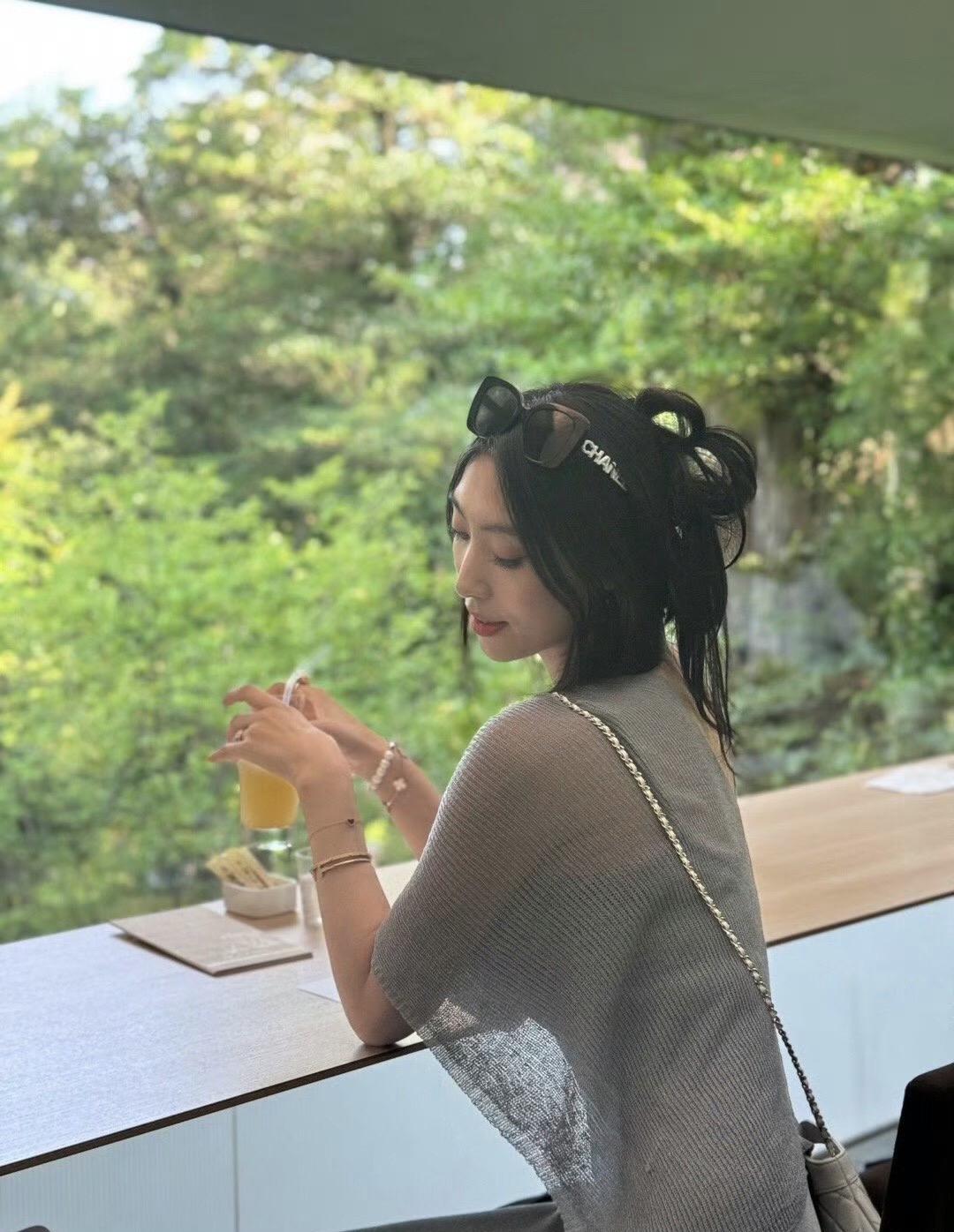 慢慢感受世界，感受生活。dou上热门 穿搭 气质范 御姐