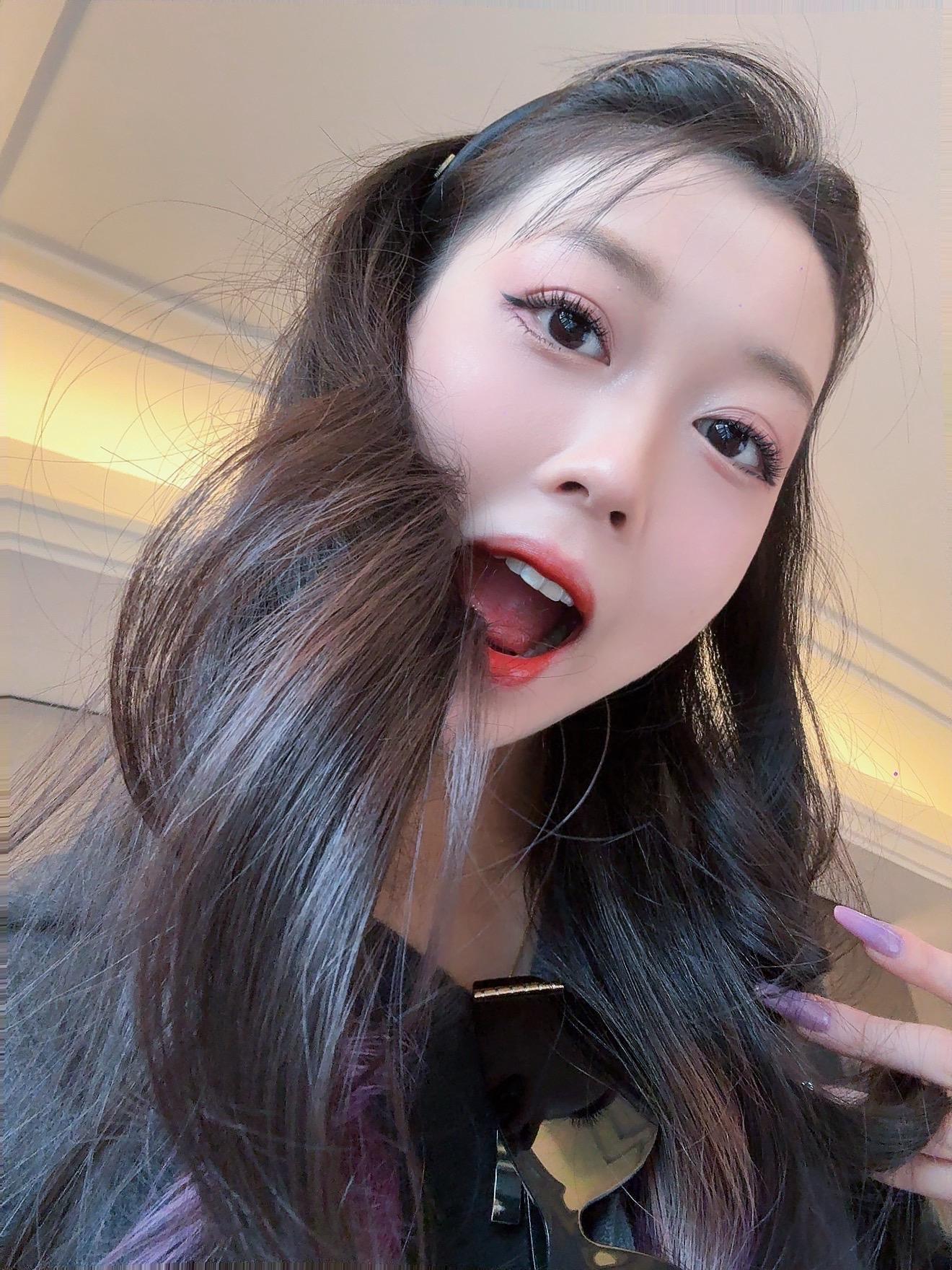 晚安🌙。我抽象吗？？？我觉得这个观点有点偏激了，葡萄是紫色的，但派大...