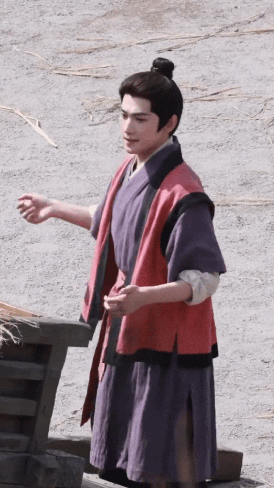 不看脸，这造型真的没救了发套和衣服，没一个能打的！ 