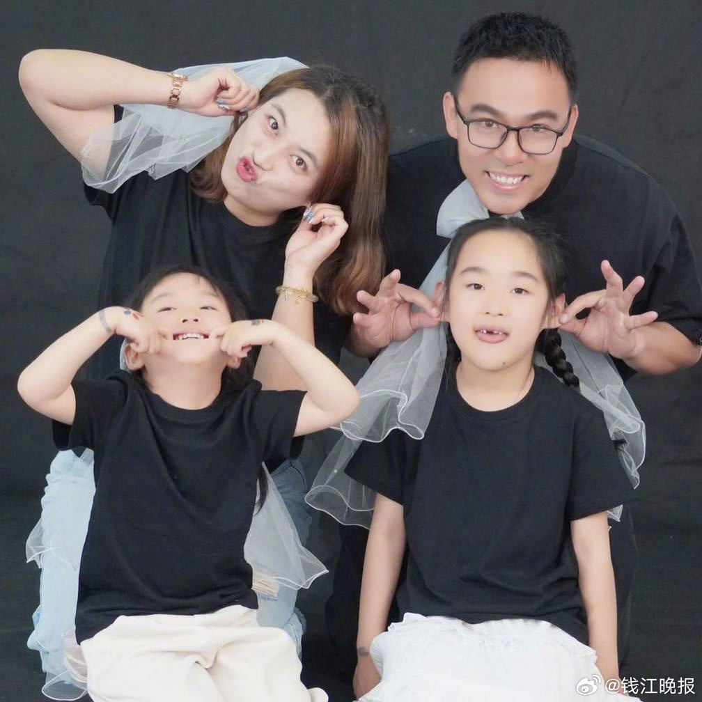 #老师种向日葵送高考生满满仪式感#【初中班主任提前3个月种下向日葵，高考前夕挨家