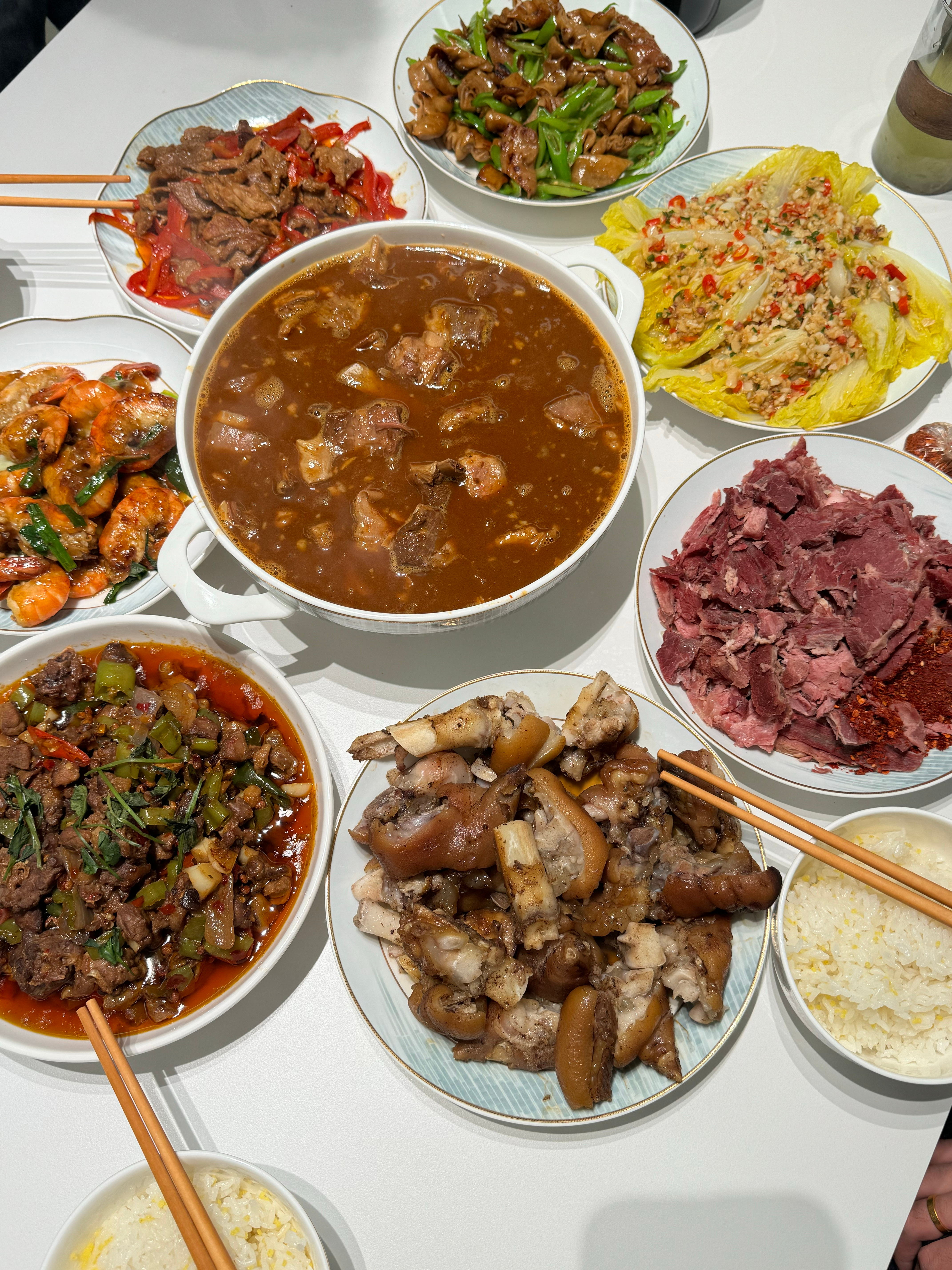 一顿全部干完[色]/早上八点的客厅/冰箱一角/比kfc好吃/忍不住的买[泪]/不