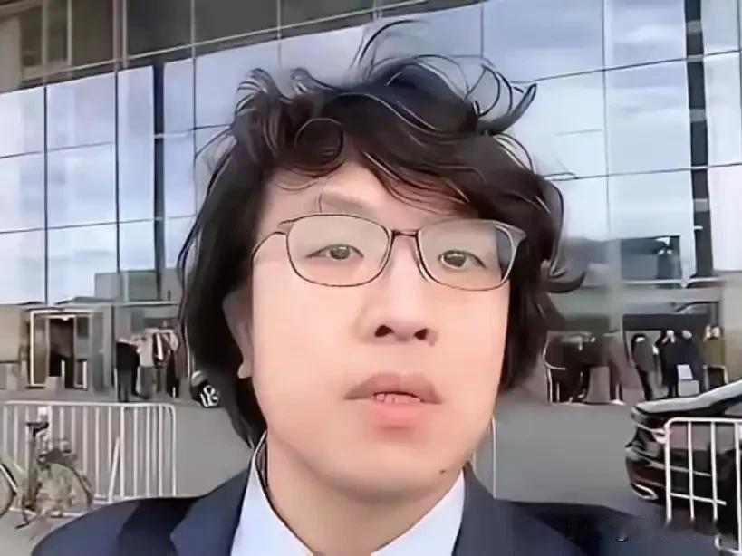台独顽固分子沈伯阳今天(7月15日)宣布7月20日开始窜美。
蒋万安迫于沈伯阳窜