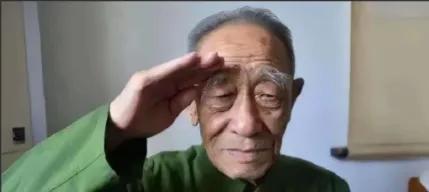 他是“飞夺泸定桥”的英雄，却被扣上“汉奸”的帽子。那天，杨得志亲自找上门，看到老