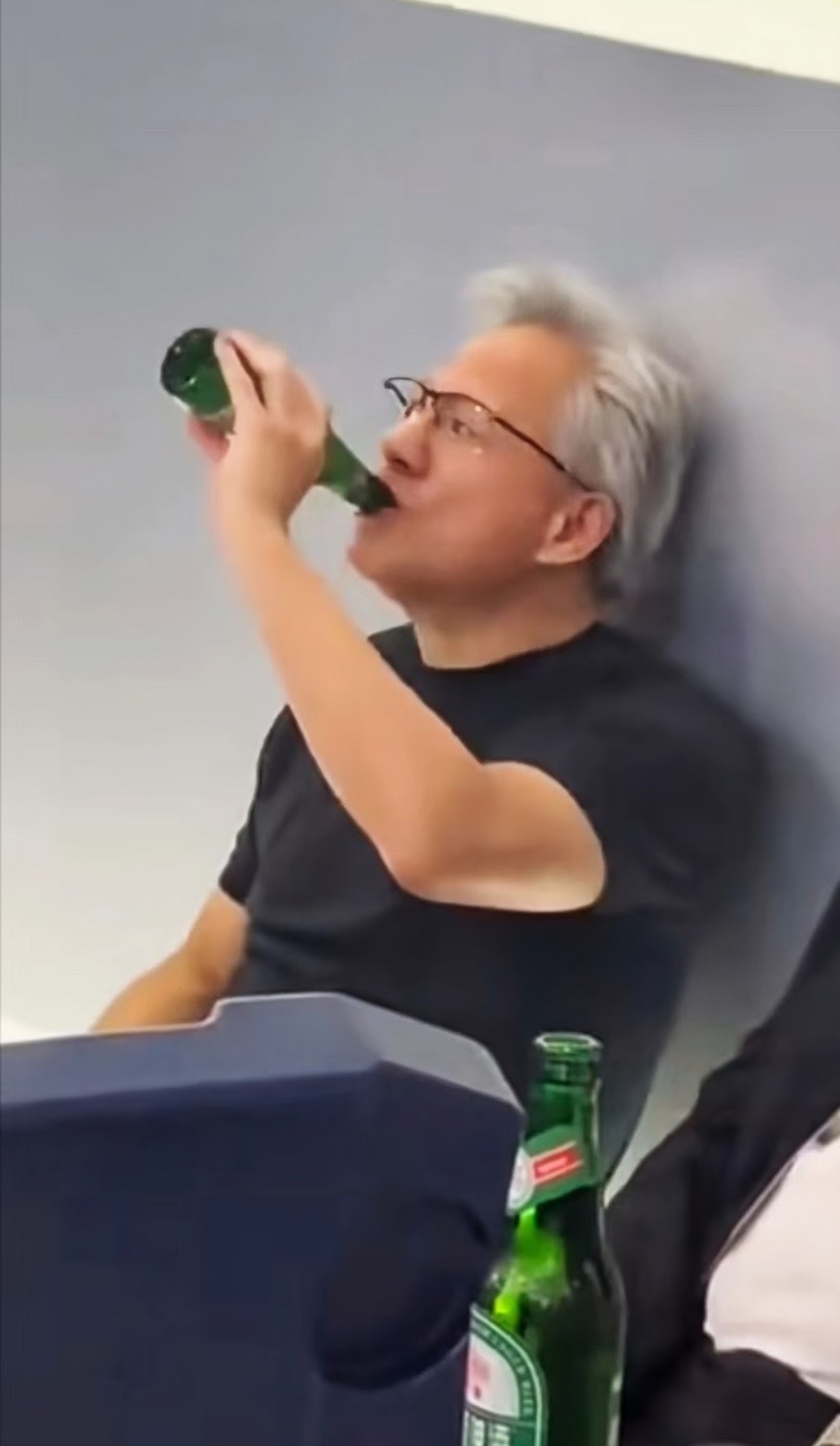 英伟达市值一夜蒸发2.2万亿发生树木事了 ？ 