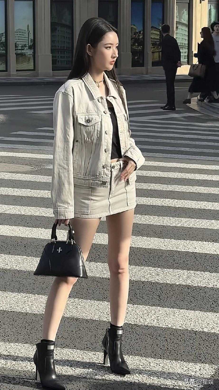 王玉雯牛仔外套