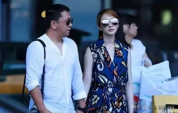 李小冉徐佳宁被曝去年离婚？徐佳宁求婚的时候承诺给她几个亿让她随便造，这么好的霸总