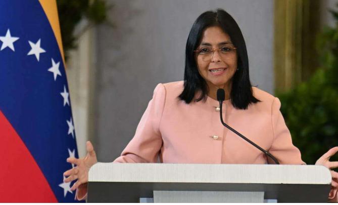 这才是真正的窃国大盗，成功之后装都不装了。

最新消息，美国已将委内瑞拉临时总统