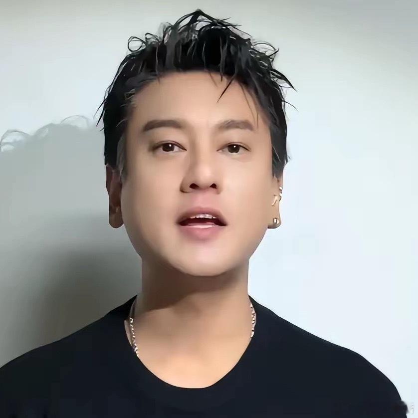 朱孝天举报五月天所属公司朱孝天动真格的了，举报阿信所属公司四宗罪，勾结黄牛炒票逃