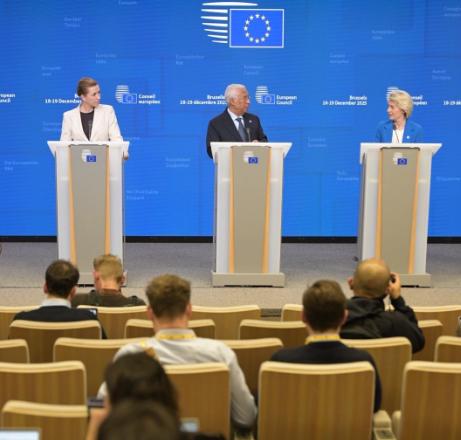 中国和欧盟谈妥了，当地时间1月12日，欧盟宣布和中国就电动汽车进口至欧盟的关税达