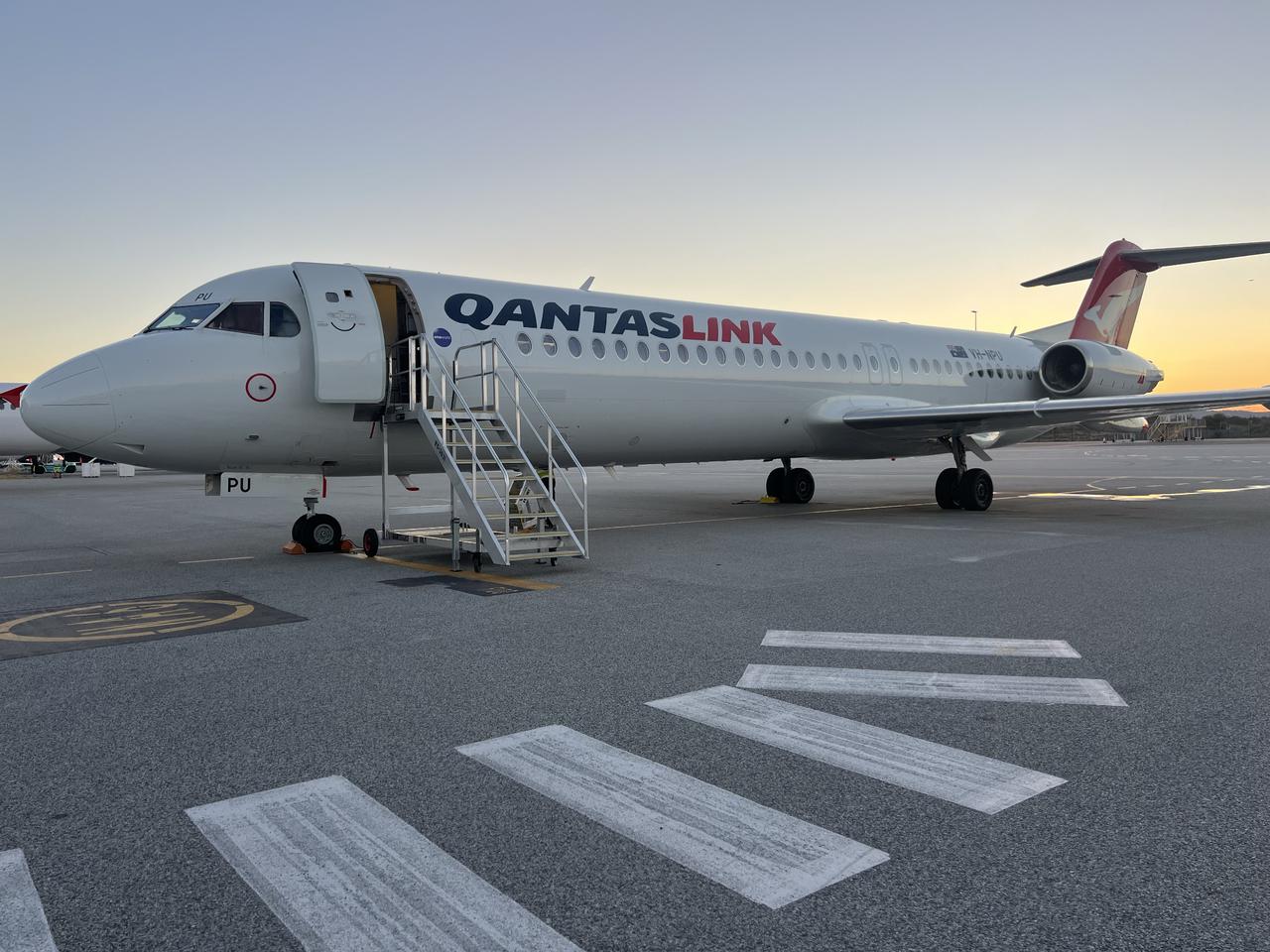 近期，澳洲航空区域子公司QantasLink正分阶段淘汰服役三十余年的福克100