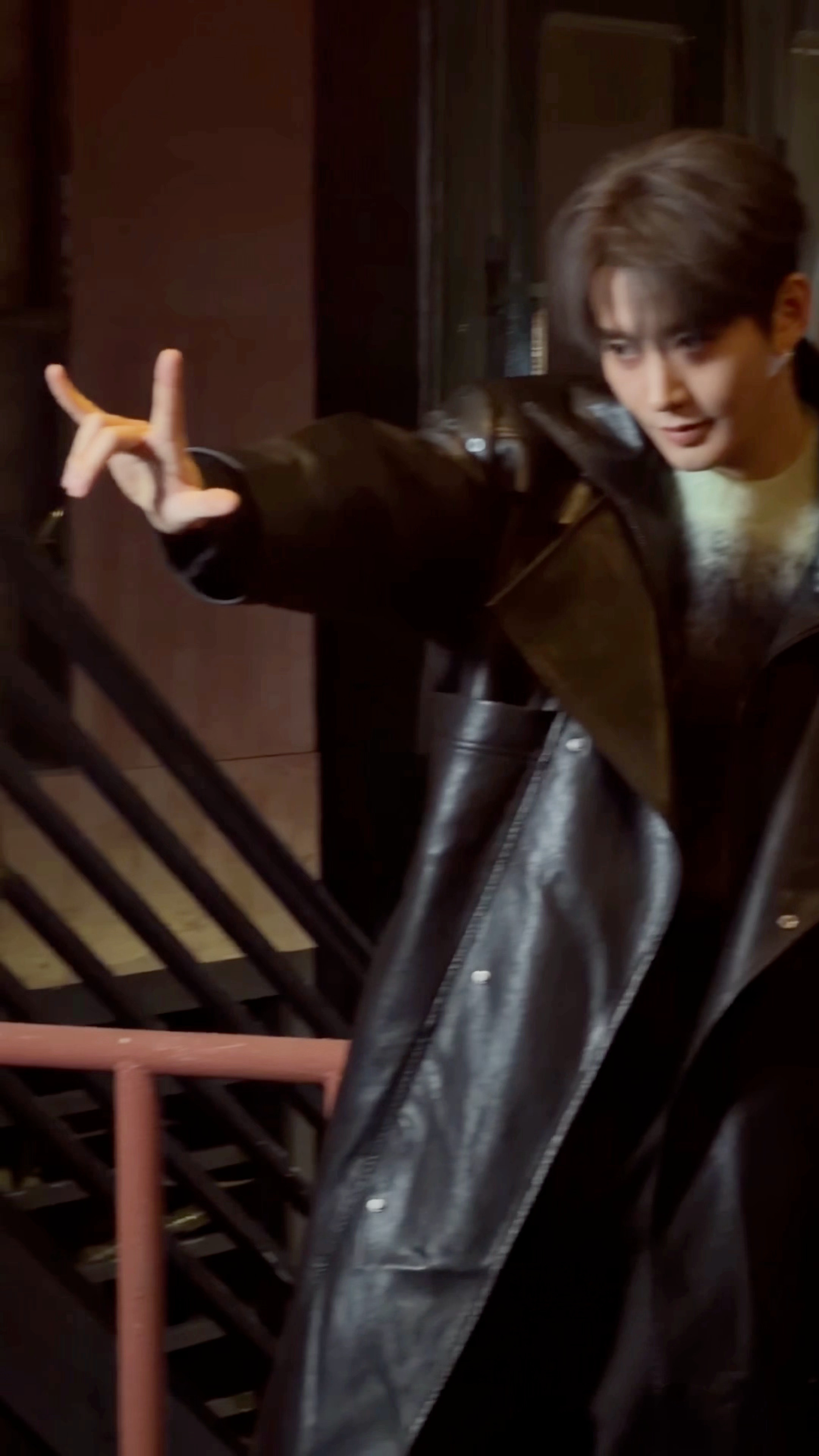 月棱镜威力力量 爱与正义的化身 