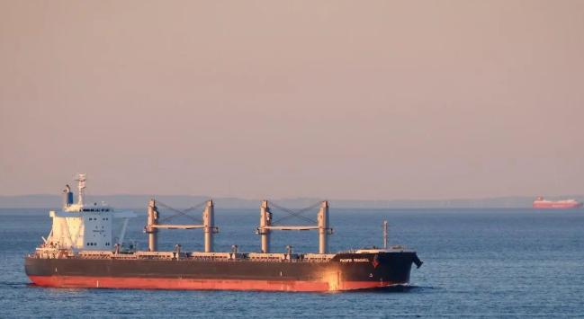 中方两艘油轮被拒绝通行后，全球各国等着看北京反应，伊朗突然改主意了！

2026