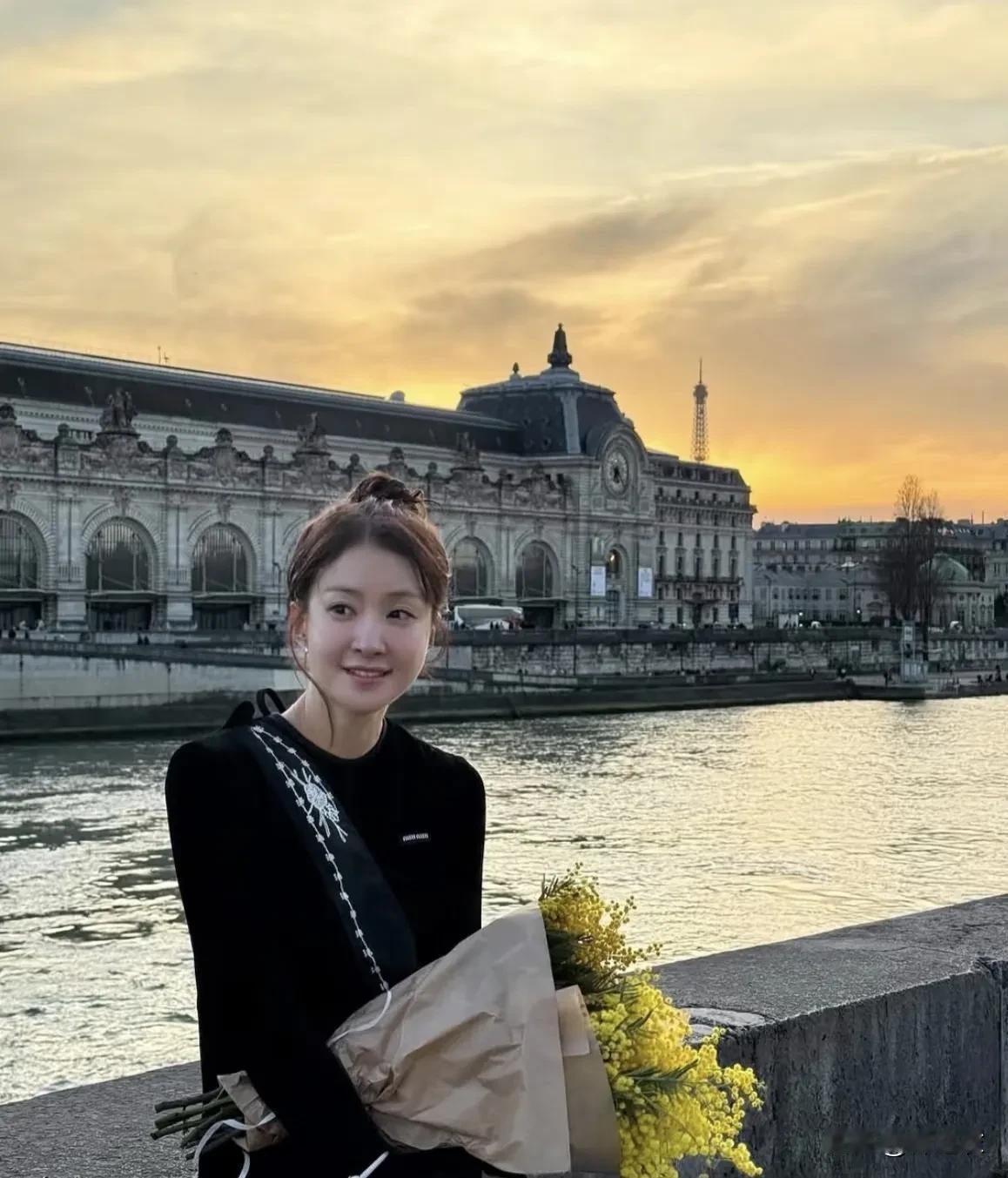 韩国女明星“李诗英”据说是没有经过前夫同意，而怀上了前夫的二胎。

我想她这样做