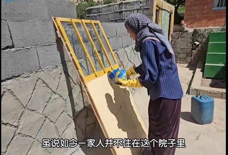 达利如果在家的话，他不是躺着就是睡觉。哪有时间管阿拉德呢？都是玛利亚姆一个人在干