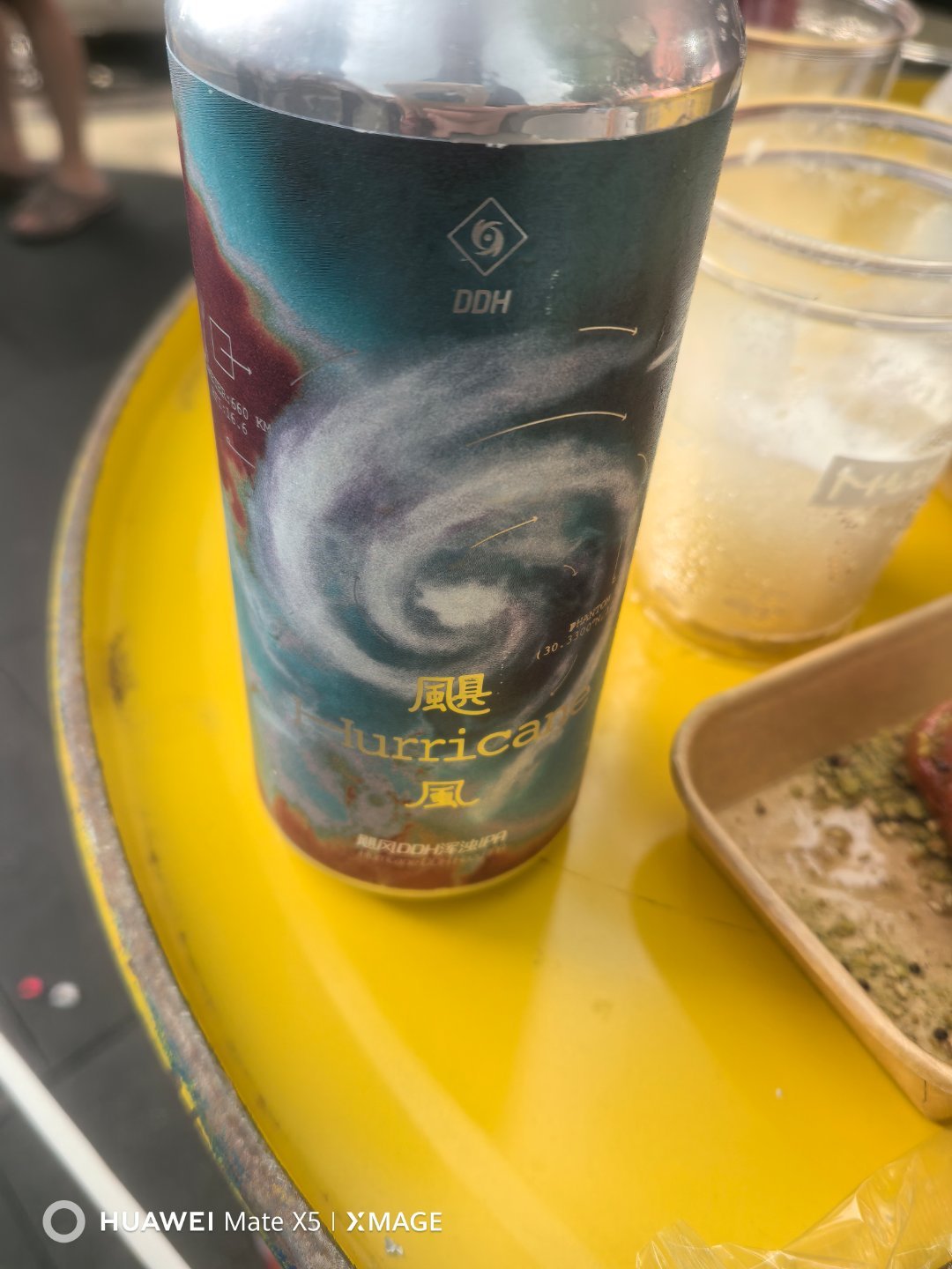 纸飞机的出品不错诶，而且易拉罐瓶身很有质感。