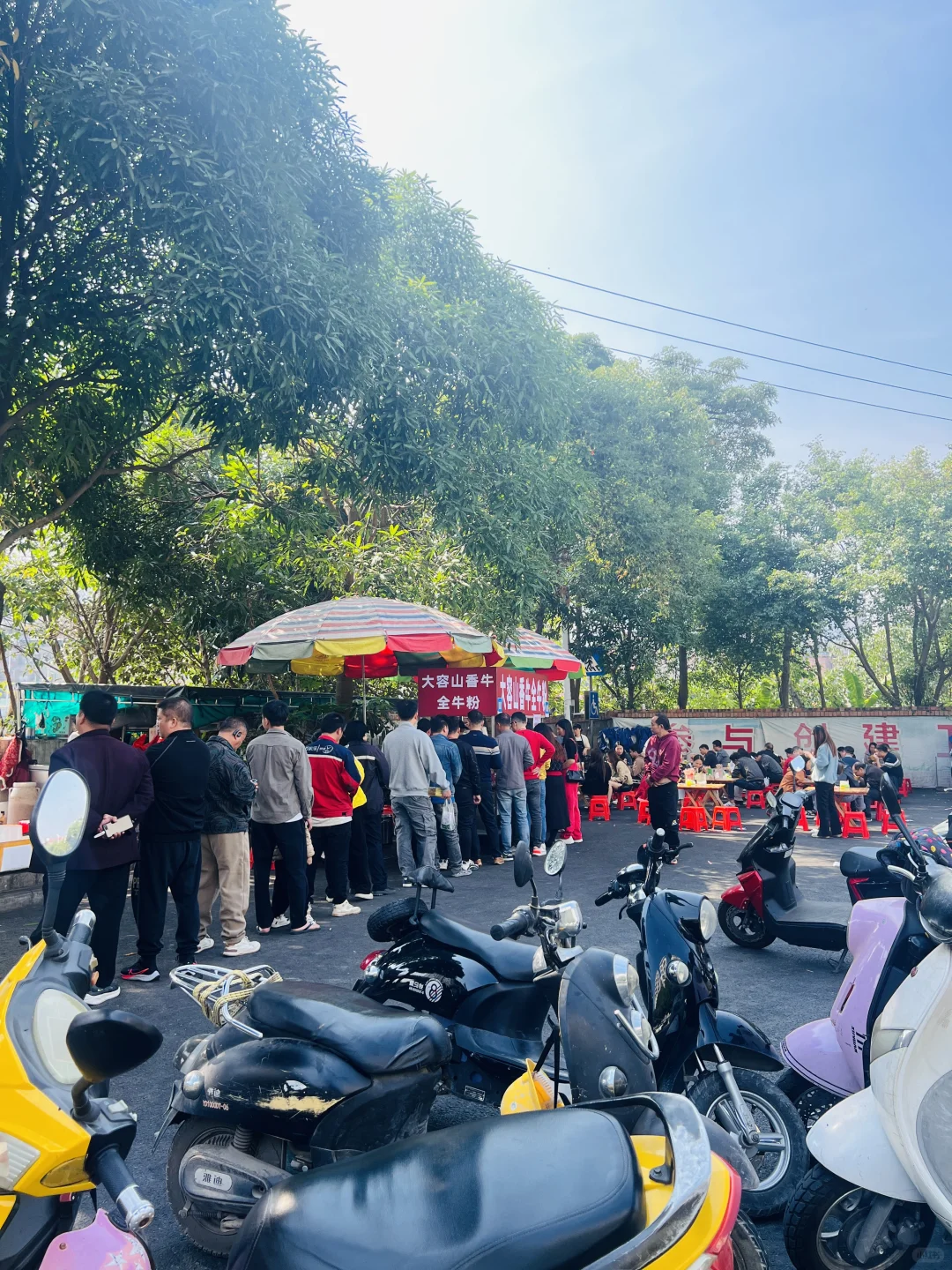 南宁！就这种不起眼还排队的才好吃……