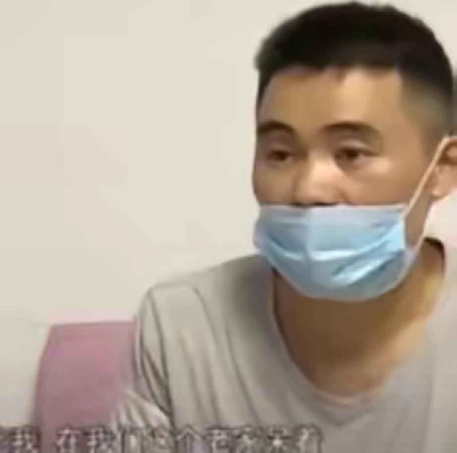 两个年轻人刚结婚，丈夫就发现妻子在房事上经验十足，丈夫没多想，只当是妻子年少轻狂