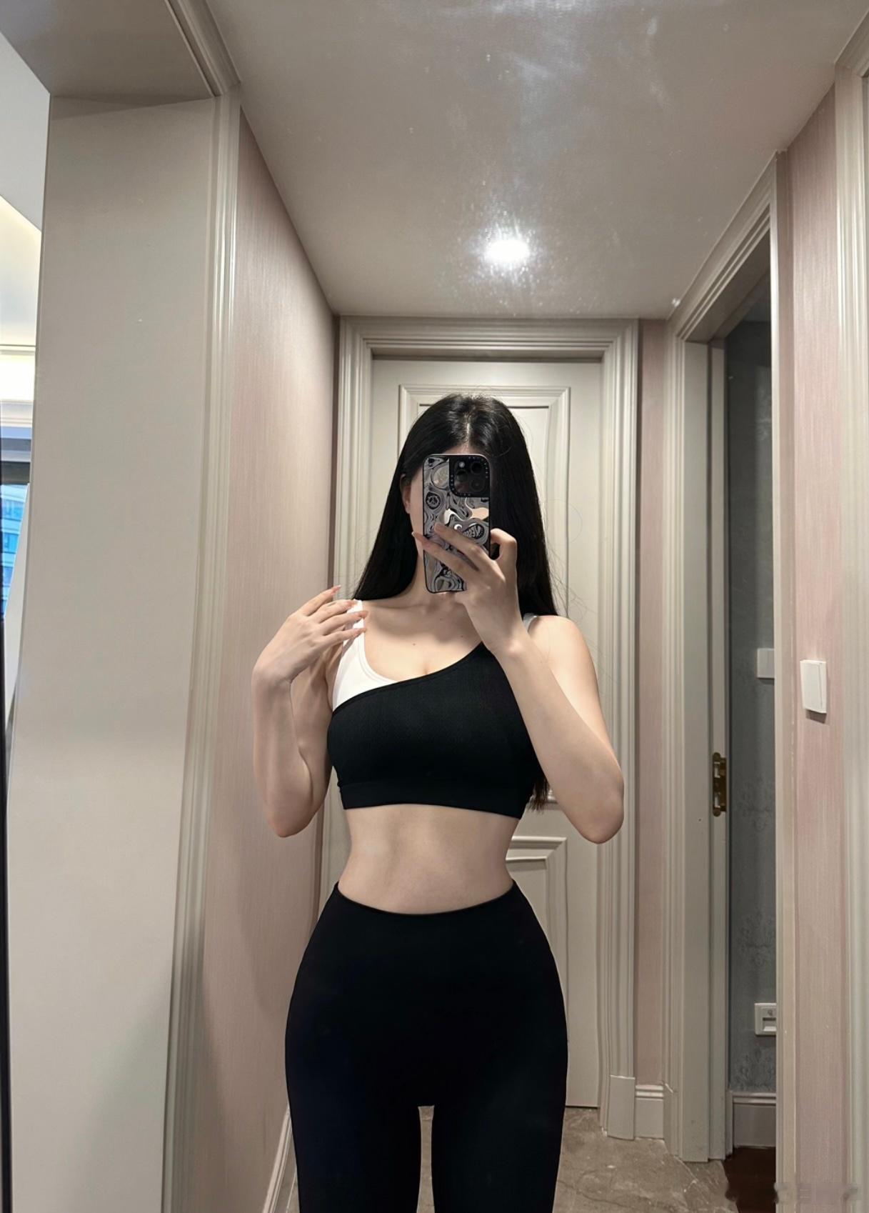 今天的瑜伽🧘穿搭，好爱 ​​​