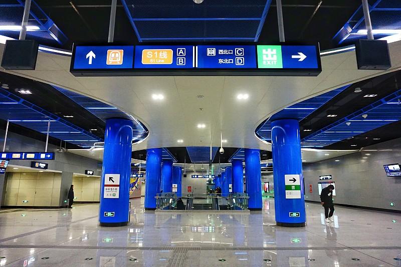 合肥地铁S1线这月底就开通试运营，我上周特意去探了下站点，从岗集站往新桥机场走，
